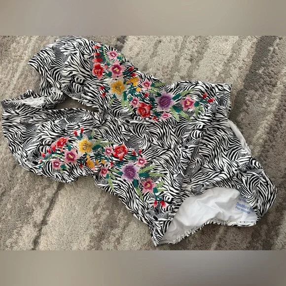 Johnny Was Spring Halter Embroidered One Piece - Picture 4 of 7